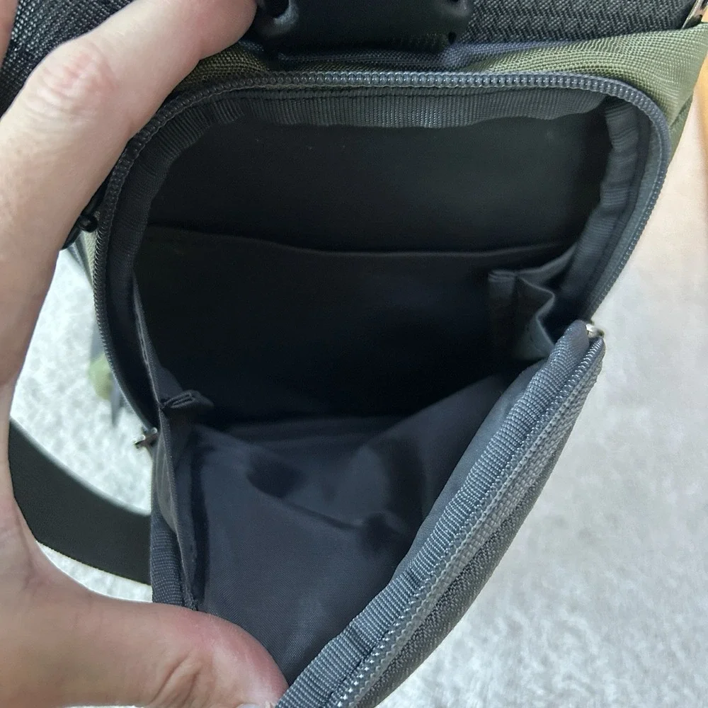 Eagle Creek CarryOn ES Tote Bag 17